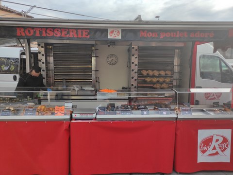 le marché du mardi à Oraison