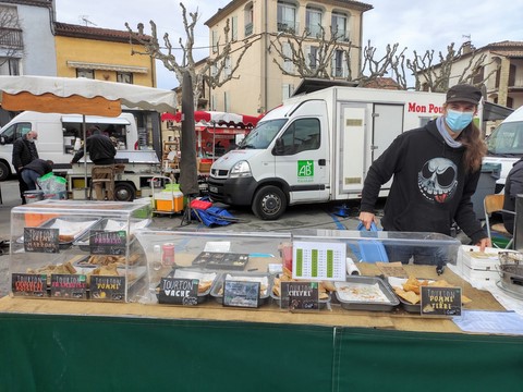 le marché du mardi à Oraison